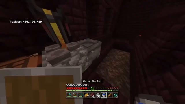 Minecraft Bedrock Speedrunner Vs Hunter (First Ever)