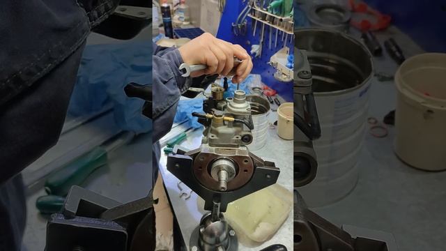 ТНВД заклинил на стружке: разбираемся. Ремонт топливного насоса delphi 9323А261G смотреть онлайн