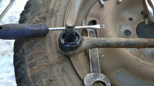 Замена пыльников на рулевых наконечниках ваз 2107