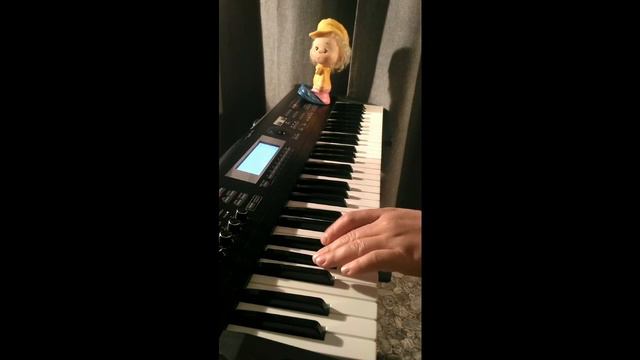 Uptown Funk cover - one keyboard, two hands and seven samples смотреть онлайн