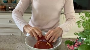 Как правильно замариновать и пожарить тунец! Жаренный тунец с кунжутом!