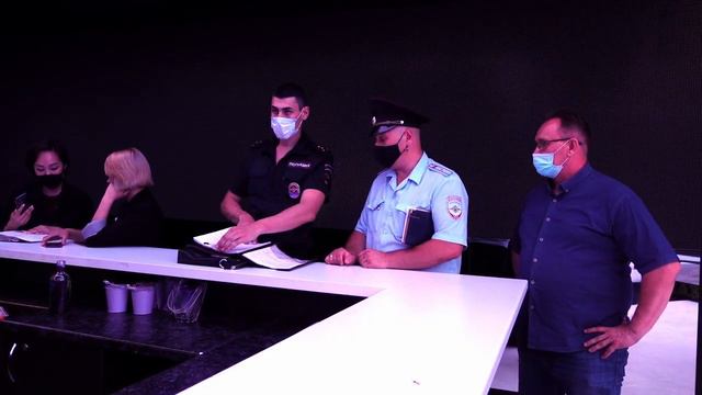 За внеурочную работу два благовещенских кафе будут наказаны смотреть онлайн