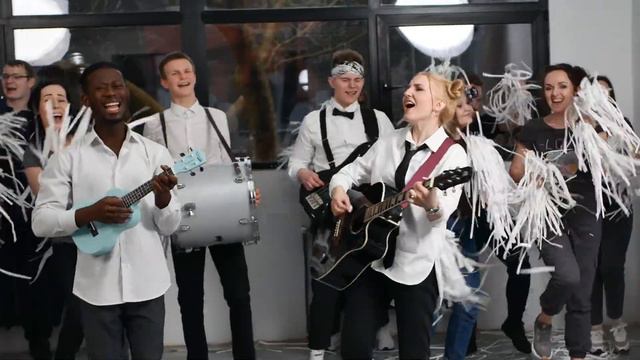 ЗДЕСЬ НА НЕБЕСАХ Патриил смотреть онлайн