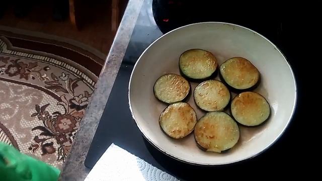 Медальоны из баклажан Medallions of eggplant смотреть онлайн