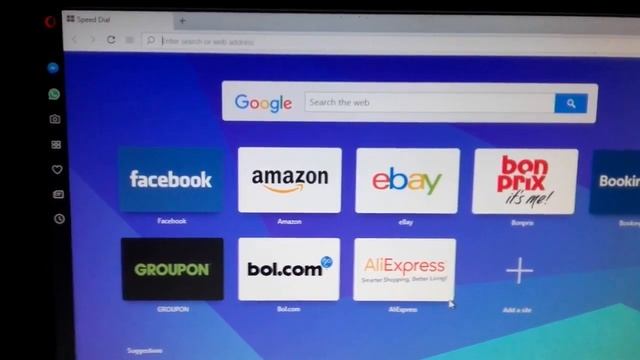 WhatsApp And Facebook Messenger on pc using Opera Browser смотреть онлайн