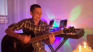 Макс Корж-В темноте, мы с тобой два белых облака на гитаре