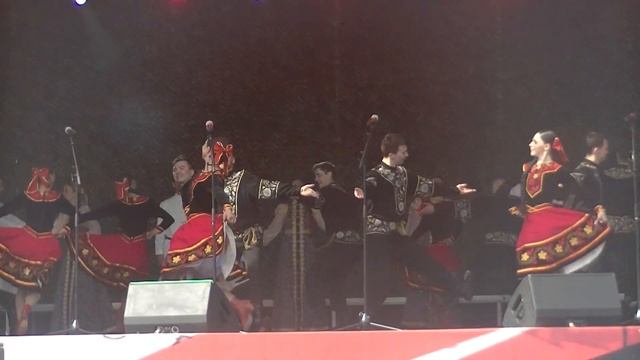 Калинка Русский народный танец Волжский народный хор смотреть онлайн