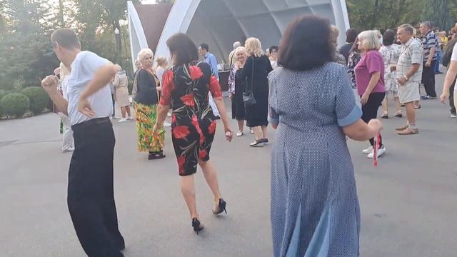 НЕЗАБУДКА, НЕЗАБУДКА ТАНЦЬІ В ПАРКЕ ГОРЬКОГО ХАРЬКОВ 2023 смотреть онлайн