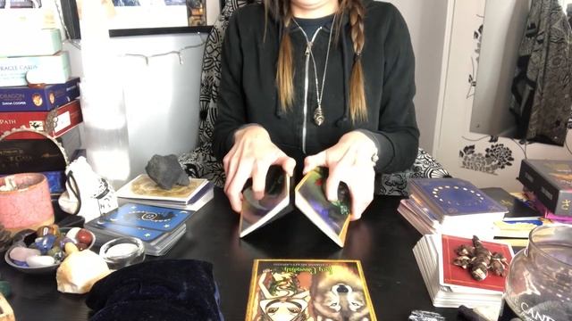 Best Oracle Deck of the Last Decade? / Day 23 #31daysoftarot20 смотреть онлайн