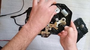 Мелочь, при которой замок задней двери автомобиля не будет работать. Замок Фольцваген Кадди, Т5