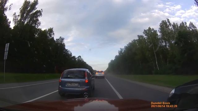 Обочечник Nissan Teana Е939УЕ177 злится смотреть онлайн