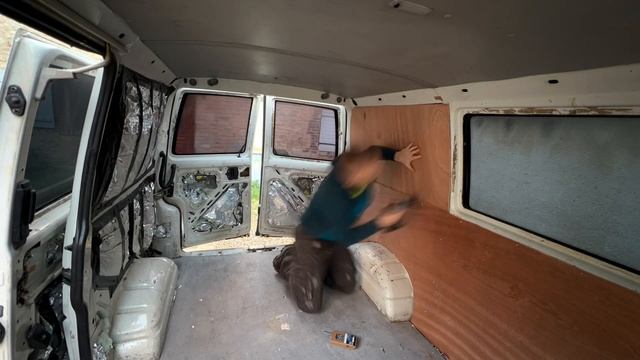 Aménagement van Volkswagen T4 Partie 1 смотреть онлайн