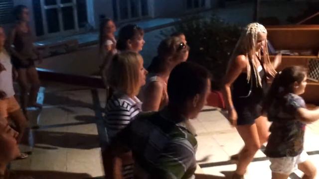 Palm Marina ,Dance Dance Dance. смотреть онлайн