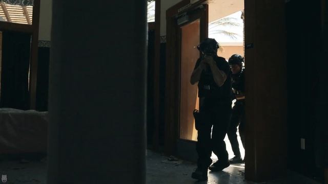 S.W.A.T. 5x02 Action scene. Swat storms the building смотреть онлайн