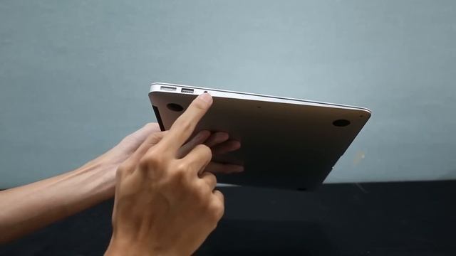 Tinhte.vn - Trên tay Macbook Air 2014 смотреть онлайн