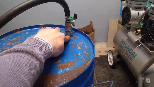 Изготовление отстойника-уловителя воды для отработанного масла.