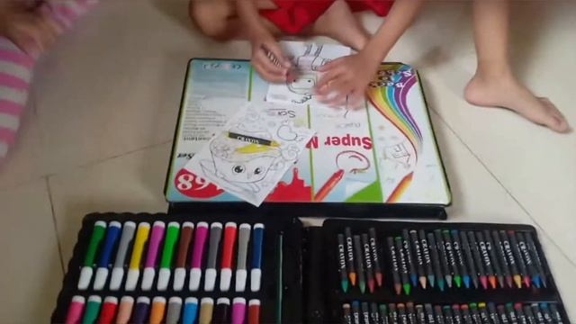 kiddos revail & try #super mega art set by @Lynz byrne смотреть онлайн