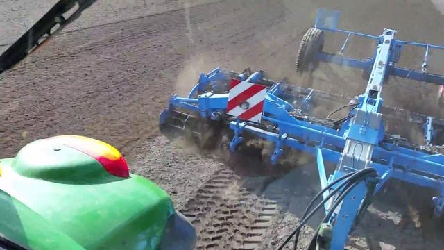 John Deere 6530 And Lemken Kompaktor