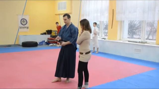 Властелины меча в видеосюжете "Коммерческого курьера" 2 смотреть онлайн