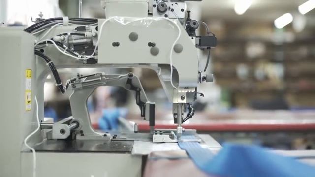 Как производят защитные каски и другие средства индивидуальной защиты в Японии на электрических ТПА смотреть онлайн