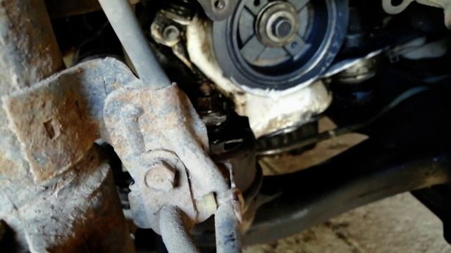 Замена подшипника на ролике натяжителя ремня (паразитный ролик) Toyota Camry 2.4