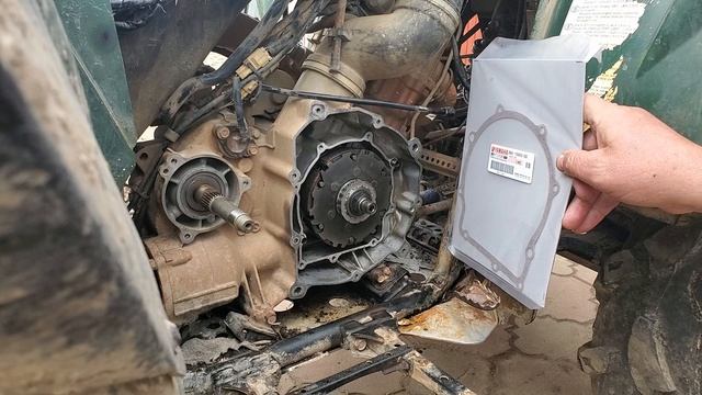 КАК ЗАМЕНИТЬ ОБГОННУЮ МУФТУ ВАРИАТОРА НА КВАДРОЦИКЛЕ ЯМАХА ГРИЗЛИ 700. РЕМОНТ КВАДРОЦИКЛА.