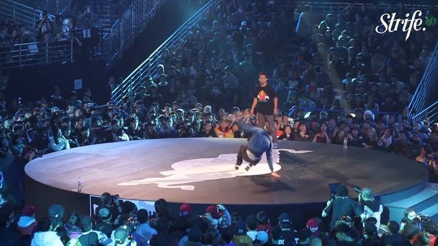 GRAVITY vs RONNIE | STRIFE. | Red Bull BC One 2013 World Finals in Seoul смотреть онлайн