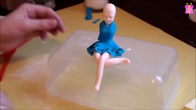 Девочка из мастики при помощи пластикового молда. смотреть онлайн