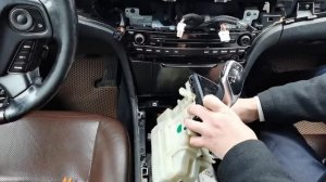 Hyundai Equus, Хендай Экус снять головное устройство, снять магнитолу