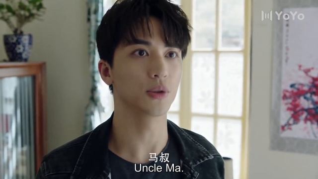 男主半夜翻墙到女主家，与女主在阳台亲吻，动作太大竟惊扰了女主父亲 🥰 中国电视剧 смотреть онлайн