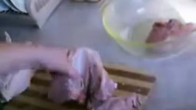 Как быстро разделать курицу? смотреть онлайн