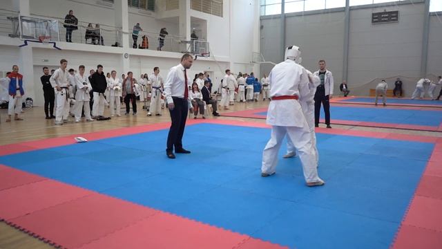 Дубовик Денис - Черногоров Андрей. Чемпионат Санкт-Петербурга по всестилевому каратэ. смотреть онлайн