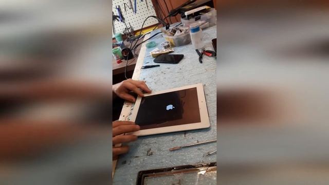 Замена тачскрина на iPad4 смотреть онлайн