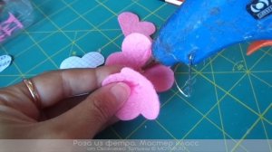 ??Цветок Розы из фетра - Видео урок для начинающих - DIY crafts: FELT ROSES