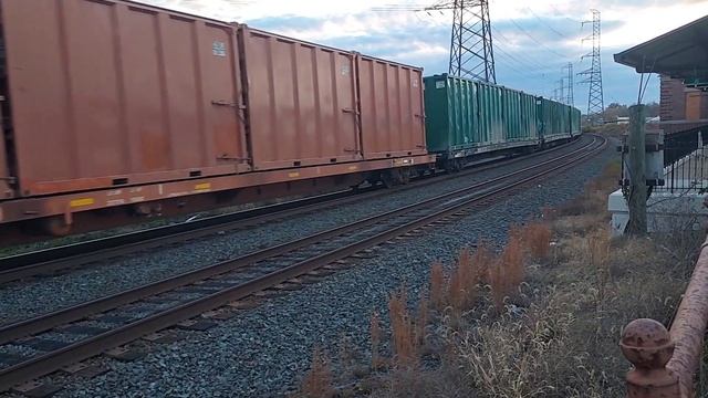 CSX 3233 ES44AC-H Leads a Slow M300. 11/11/23 смотреть онлайн
