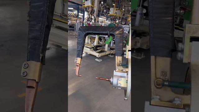 Пресс-тур на автозавод Hyunday в Алматы. Часть 2 смотреть онлайн
