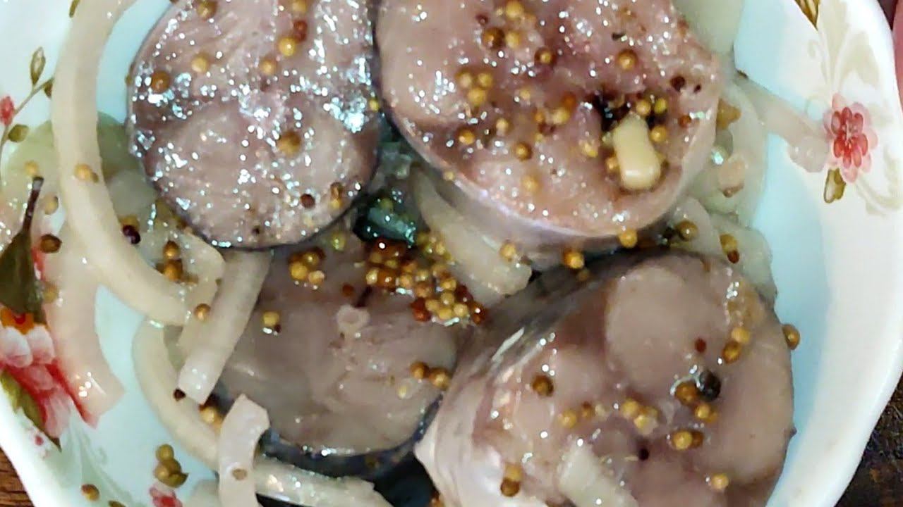 На Новогодние праздники солю сразу две 3-х литровые банки скумбрии и всë равно мало. СУПЕР-РЕЦЕПТ! смотреть онлайн