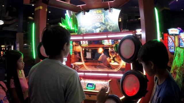 BIG ARCADE Game JACKPOT Playing Kung Fu Panda Dojo Mojo! 大当たり смотреть онлайн