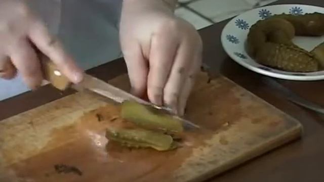 Как приготовить салат с морской капустой. Салат с капустой, горошком и огурцом - рецепт смотреть онлайн