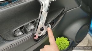 Как снять обшивку двери Ниссан Кашкай  19 год.