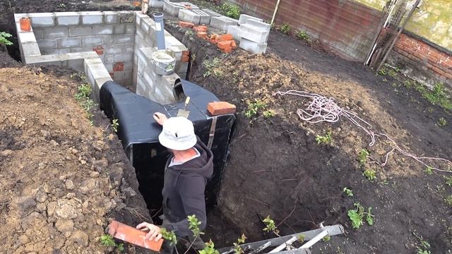 28.Bunker / Погреб в гараже своими руками от А до Я смотреть онлайн