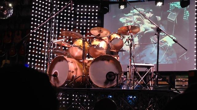 Dave Lombardo (SLAYER) plays Ray Charles - Mess Around смотреть онлайн