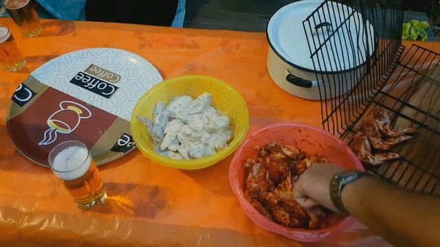 Красный или Белый маринад. Куриные крылышки на мангале. смотреть онлайн