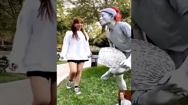 Funny Street Troll Video смотреть онлайн