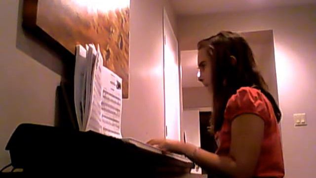 playing the piano - Tumbalalaika смотреть онлайн