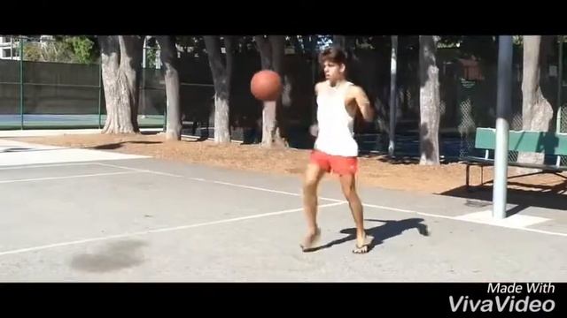 When you don't know how to play basket ball by Rudy Mancuso/Anwar jibawi смотреть онлайн