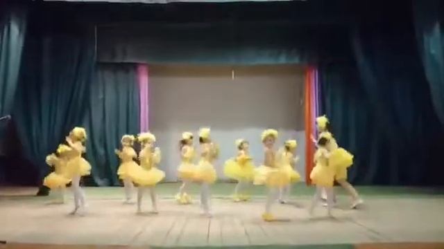 267. Танцевальный коллектив ''Шилопопс''. Танец ''Цыплята'' смотреть онлайн