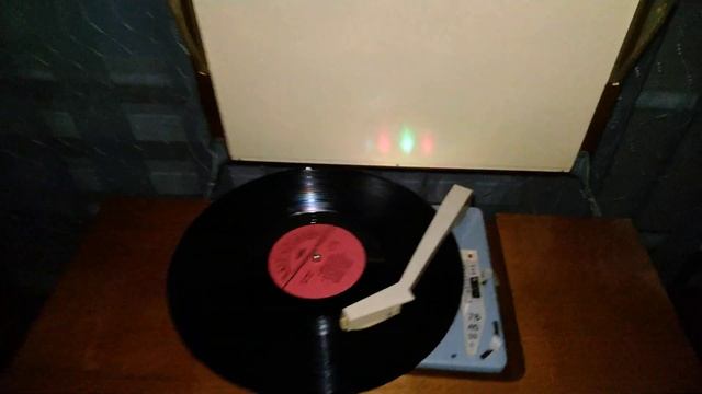 Радиола с цветомузыкой "Бирюза" смотреть онлайн