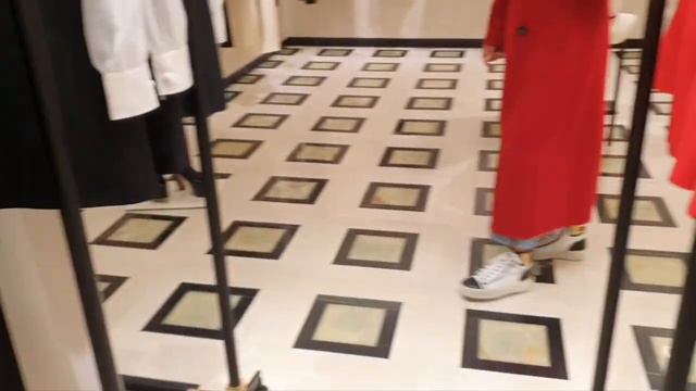 Италия Жасмин Венеция louis Vuitton, Valentino смотреть онлайн