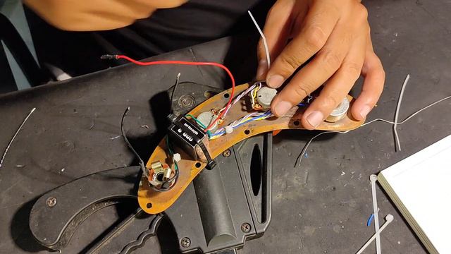 Instal Preamp Aguilar OBP2 & Pickup Seymour Duncan SMB-5D di EB Musicman Stingray V Classic ! смотреть онлайн